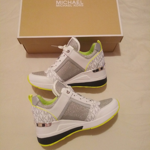 Michael Kors Georgie Trainer Sneaker - Picture 3 of 8